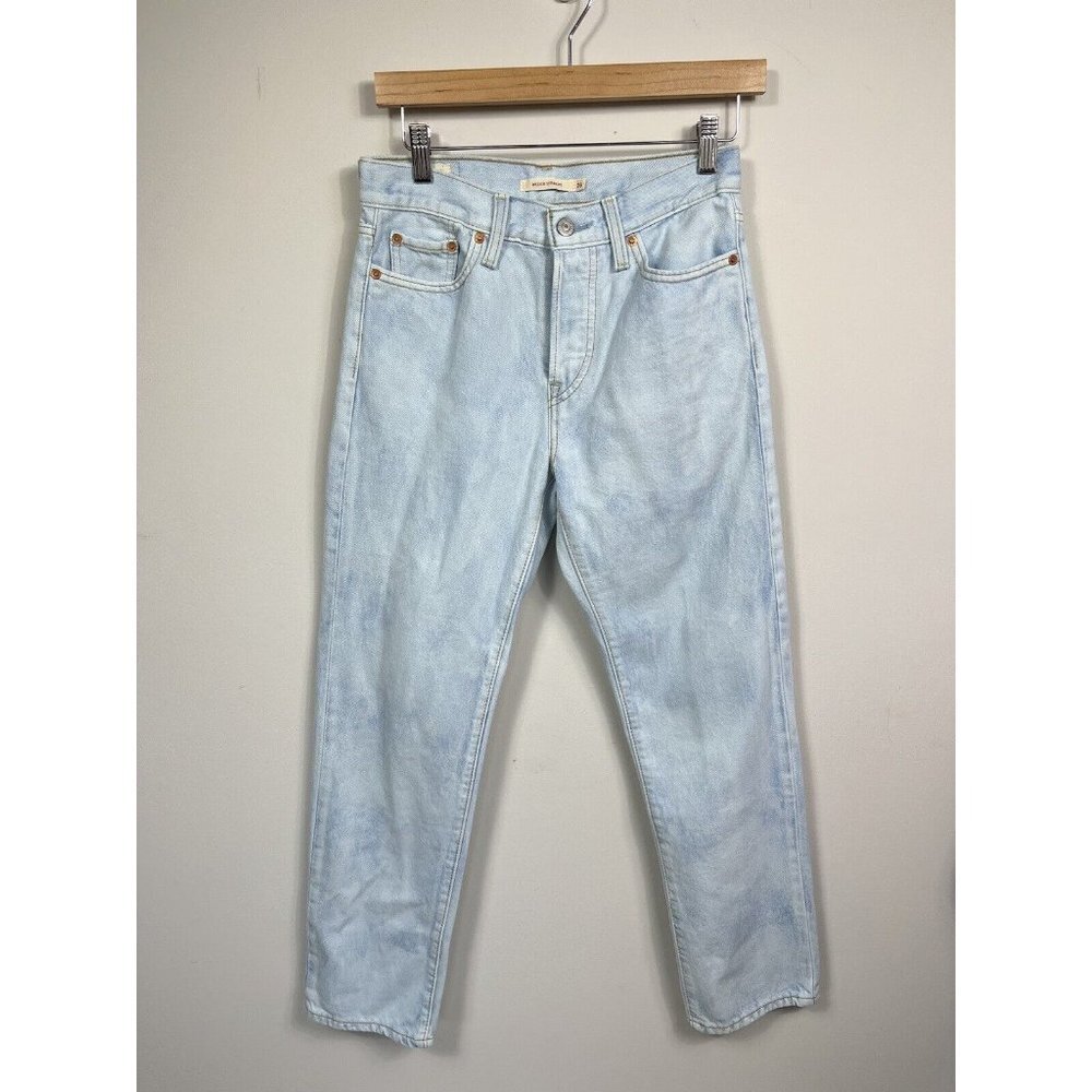 Levis Womens Jeans 26 Blue Wedgie Straight Premium Quality Distressed Button Fly